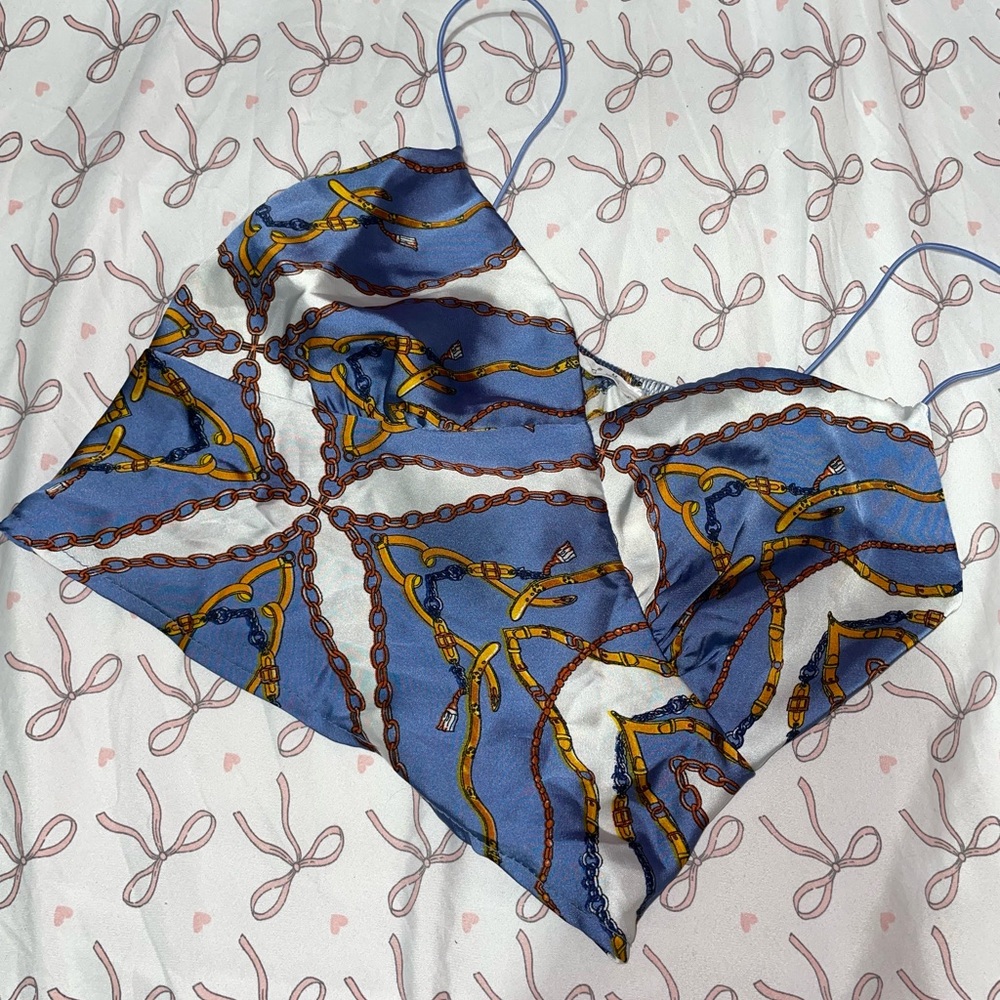 Timing Blue and Gold Chain Pattern Top